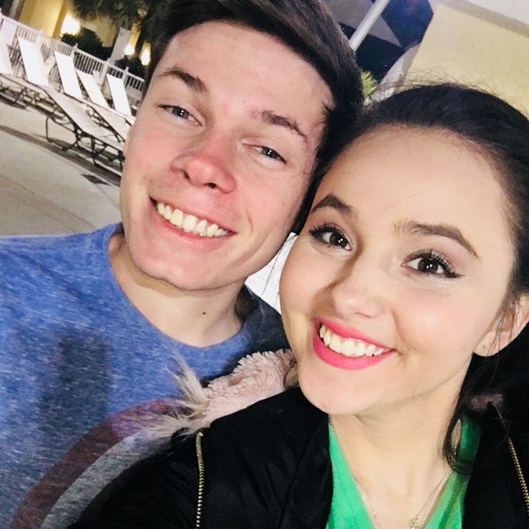 Meet your Posher, Hope - Picture 1 of 1